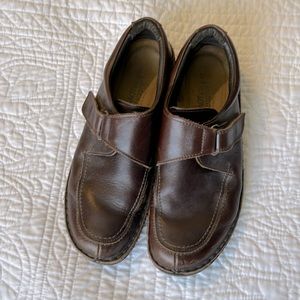 Naot Brown Leather Velcro Strap shoe 40
